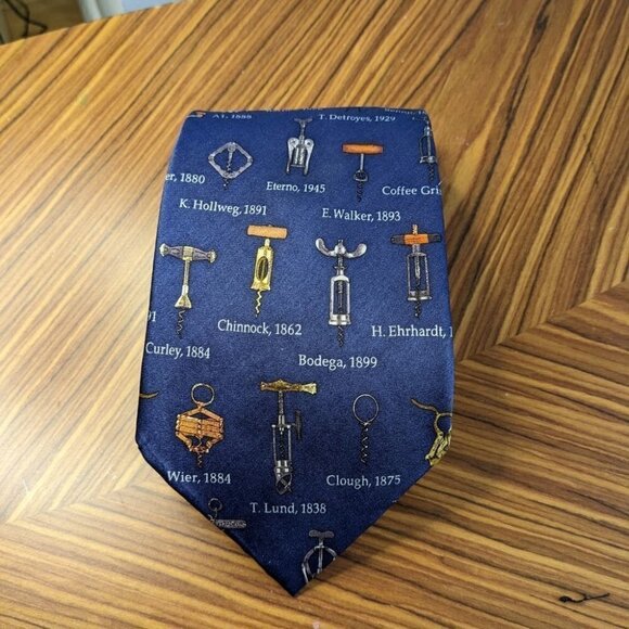 VINTAGE MUSEUM ARTIFACTS silk tie navy corkscrew collection - Picture 8 of 9